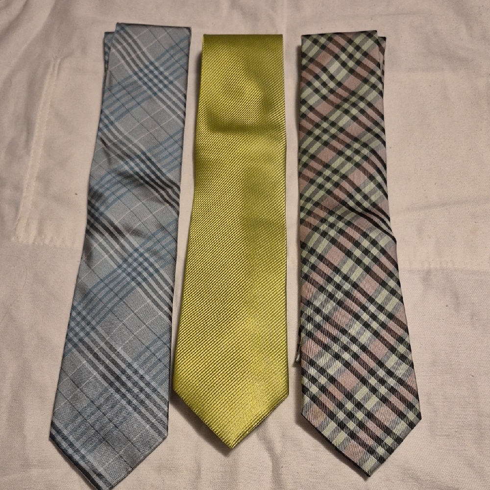 Men's Silk Patterned/ Solid Tie — Classic Formal Accessory